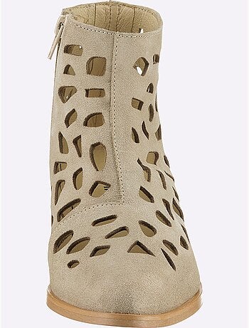 Bottines courtes en cuir velours avec motif découpé et talon bottier - Taille standard - Helline