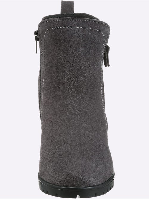 Bottines Cuir Velours De Vache. - Taille Standard - Helline - Kiabi Bottines Cuir Velours De Vache. - Taille Standard - Helline - Kiabi