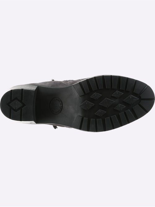 Bottines Cuir Velours De Vache. - Taille Standard - Helline - Kiabi Bottines Cuir Velours De Vache. - Taille Standard - Helline - Kiabi