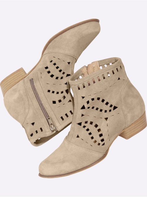 Bottines De Fabrication Espagnole - Taille Standard - Helline - Kiabi Bottines De Fabrication Espagnole - Taille Standard - Helline - Kiabi
