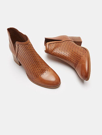 Bottines en cuir ajouré BATA