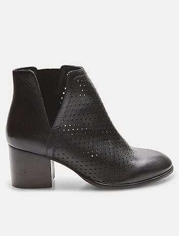 Bottines en cuir ajouré BATA