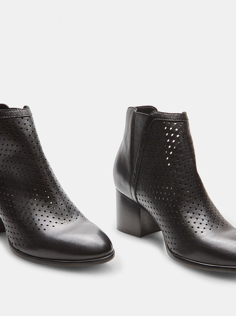 Bottines en cuir ajouré BATA Noir - Kiabi