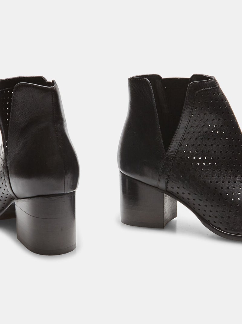 Bottines en cuir ajouré BATA Noir - Kiabi