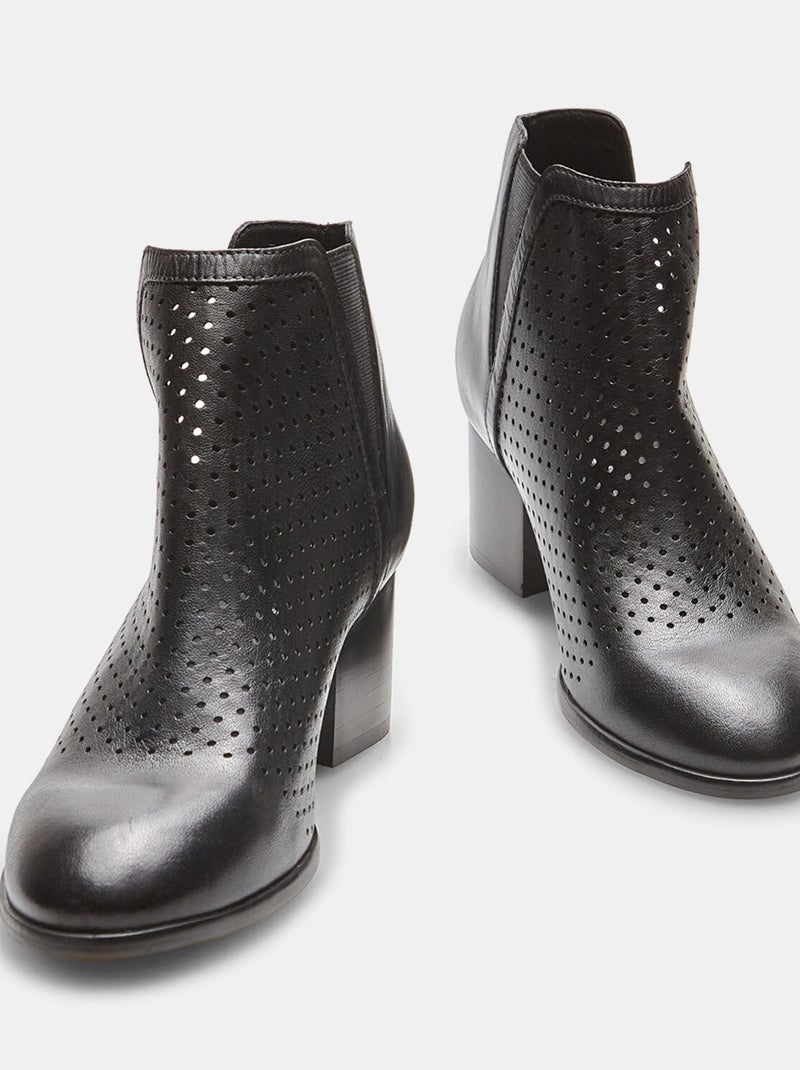 Bottines en cuir ajouré BATA Noir - Kiabi