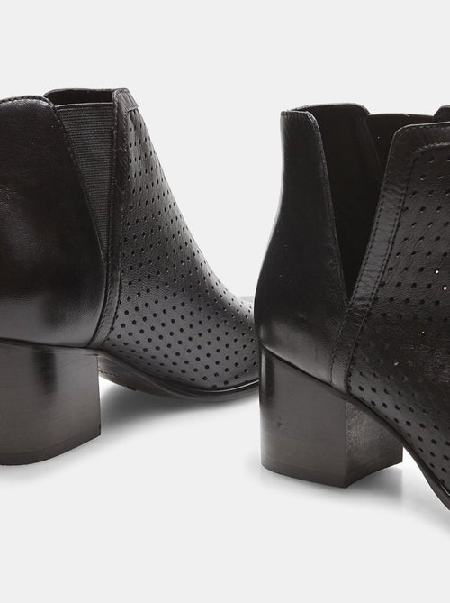 Bottines en cuir ajouré BATA - Kiabi