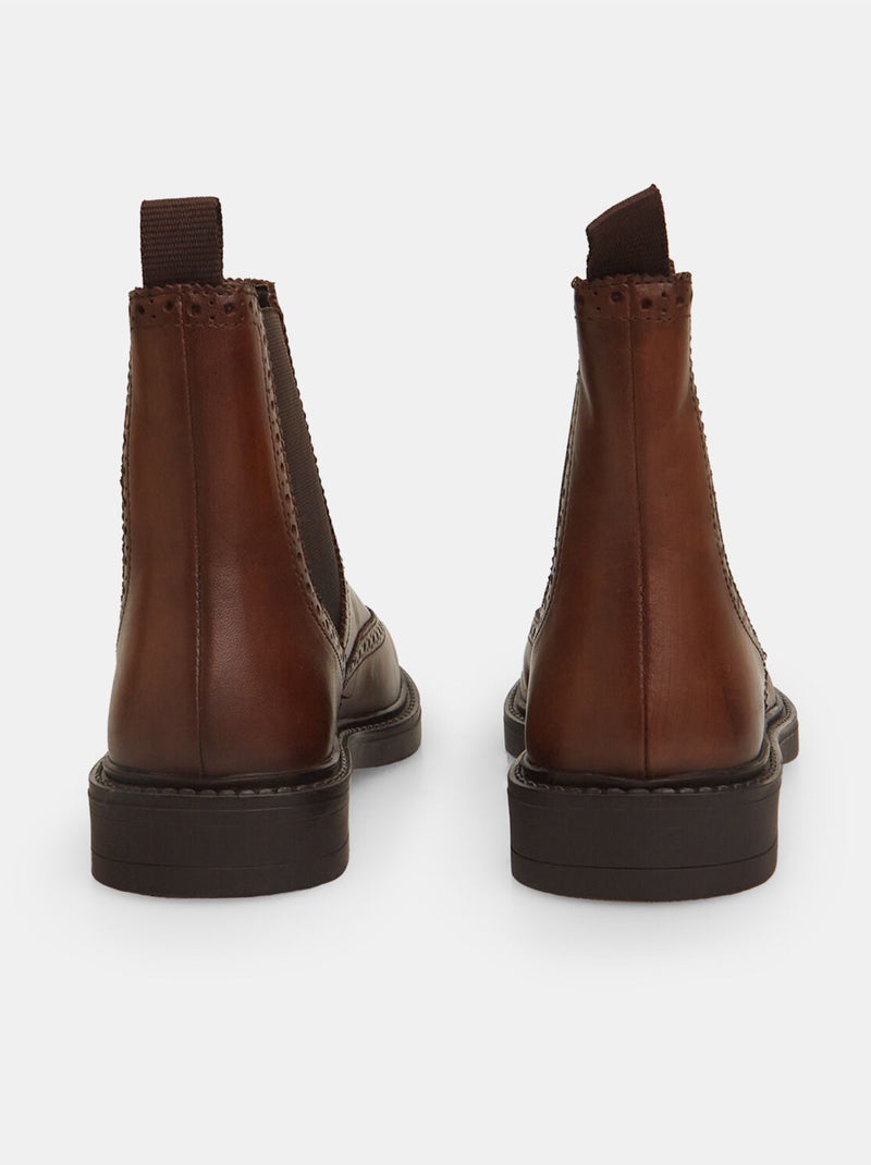 Bottines en cuir avec détails brogue bata Marron - Kiabi