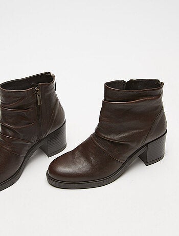 bottines en cuir avec large talon BATA