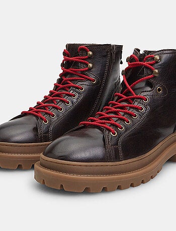 Bottines en cuir avec semelle crantée BATA