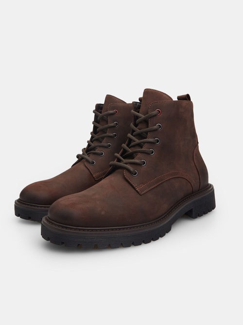 Bottines en cuir avec semelle crantée BATA - Kiabi