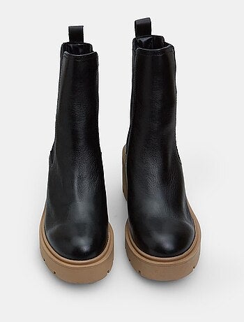 Bottines en cuir avec talon moyen BATA