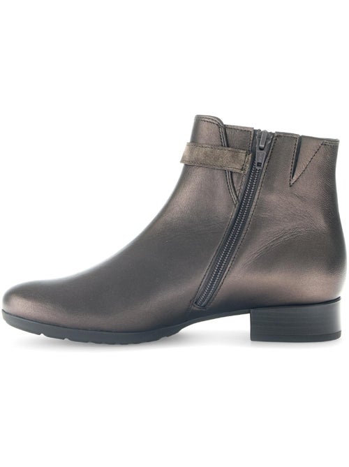 Bottines  en cuir lisse - Kiabi