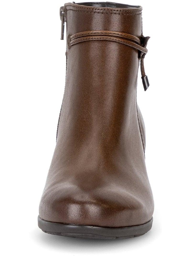 Bottines  en cuir lisse Marron - Kiabi
