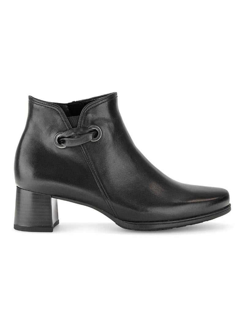 Bottines  en cuir lisse Noir - Kiabi