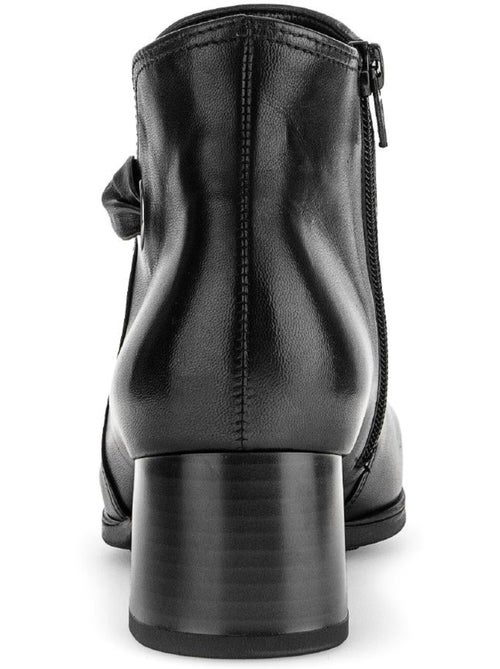 Bottines  en cuir lisse - Kiabi