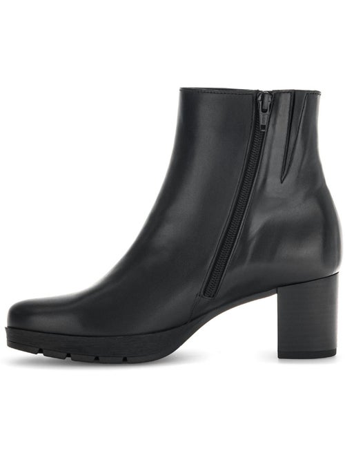 Bottines  en cuir lisse - Kiabi