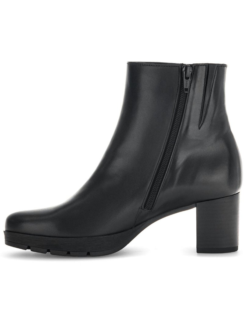 Bottines  en cuir lisse Noir - Kiabi