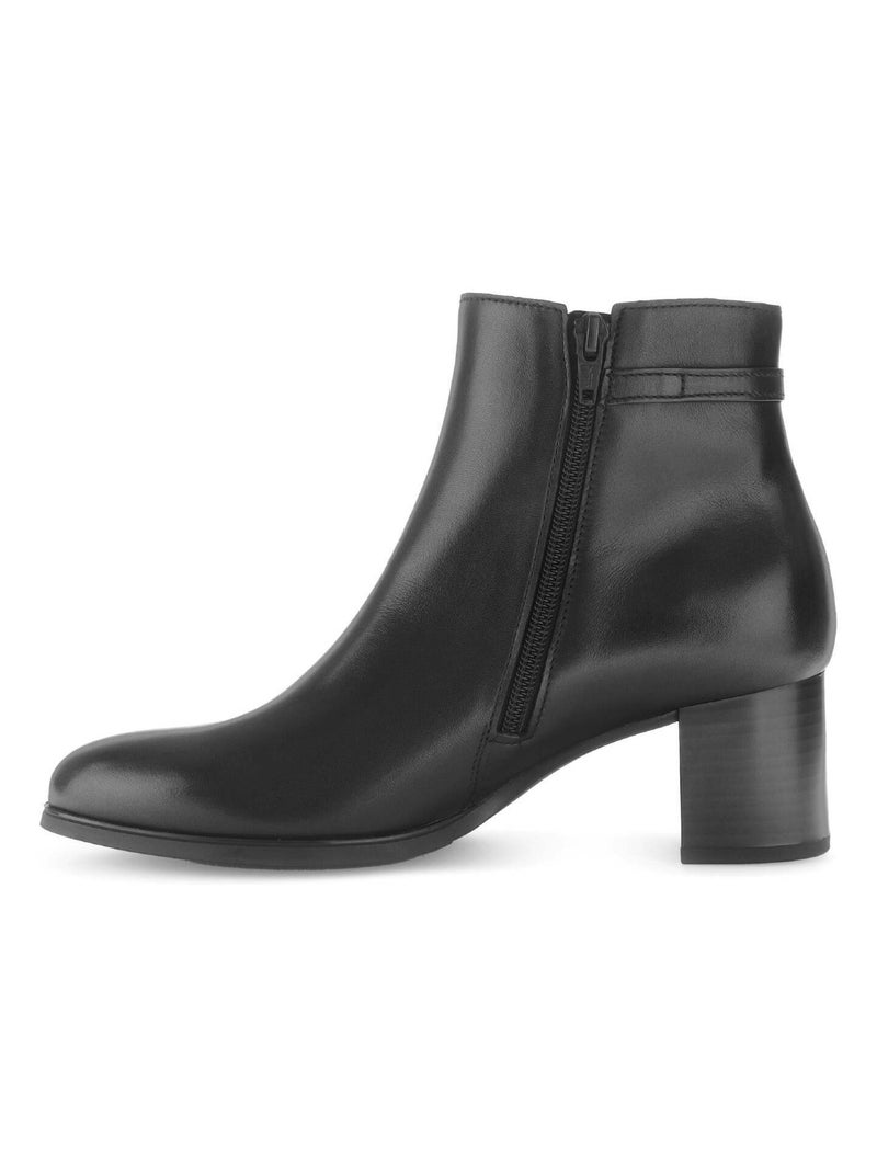 Bottines  en cuir lisse Noir - Kiabi