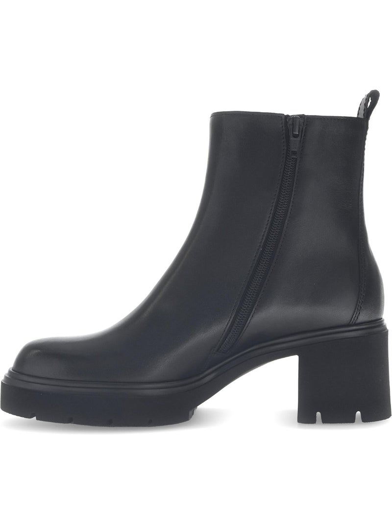 Bottines  en cuir lisse Noir - Kiabi