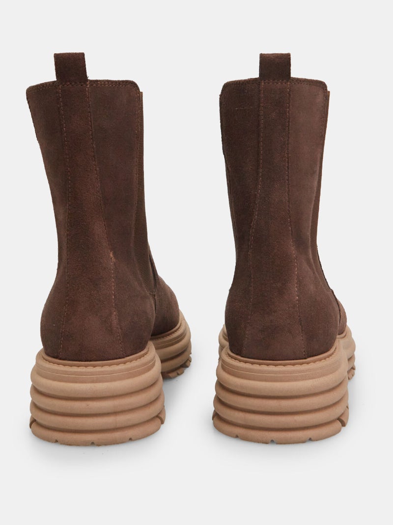 Bottines en cuir velours avec semelle crantée BATA Marron - Kiabi