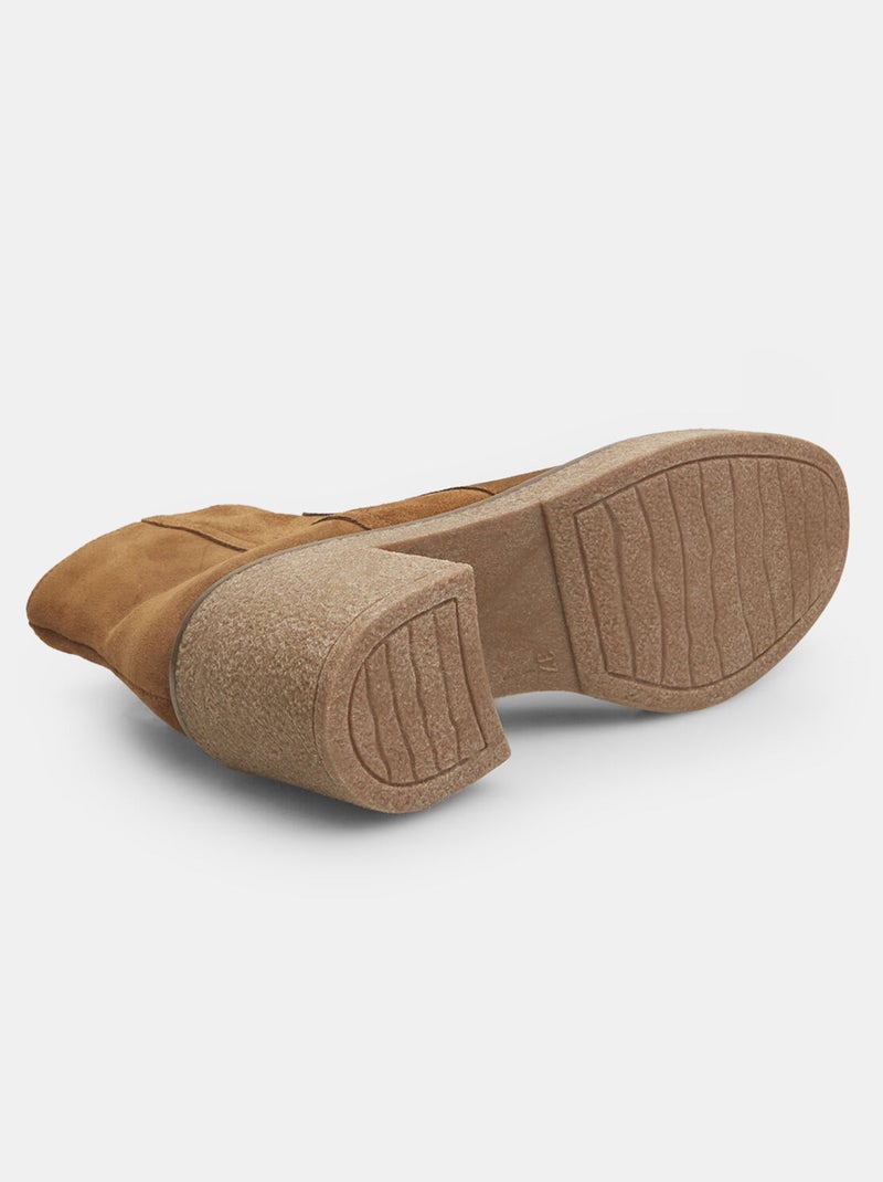Bottines en cuir velours avec talon midi BATA Marron - Kiabi