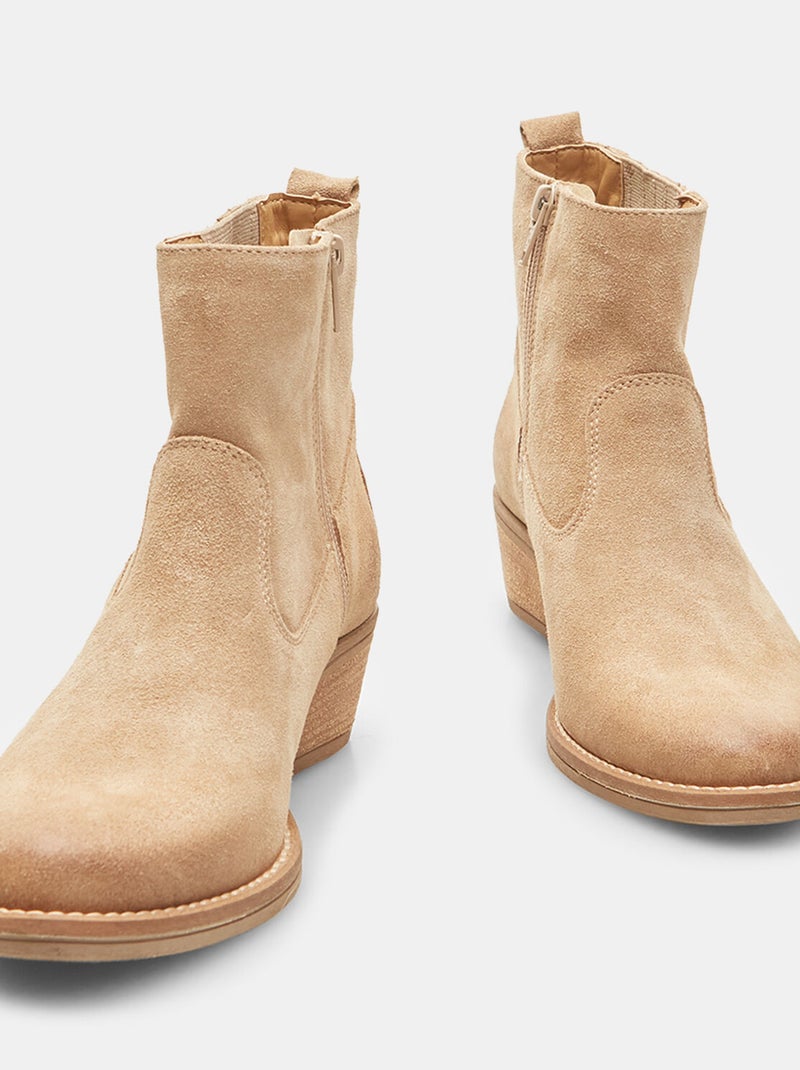 Bottines en cuir velours BATA Beige - Kiabi