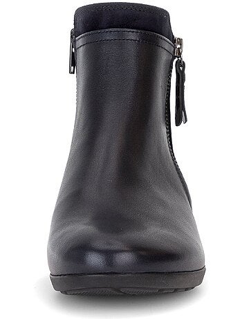 Bottines en cuirs combinés