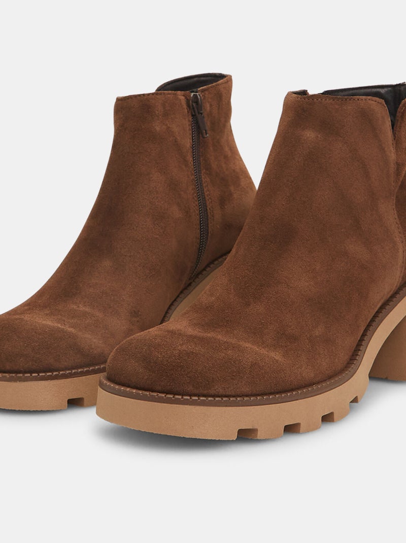 Bottines en daim à talon midi BATA Marron - Kiabi