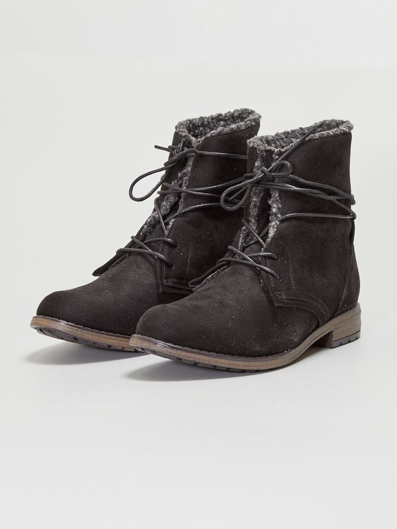 Boots La Modeuse - Suédine Fourrée, Laçage Strass | Plateforme Crantée | Tige Cheville | Style Hiver Décontracté