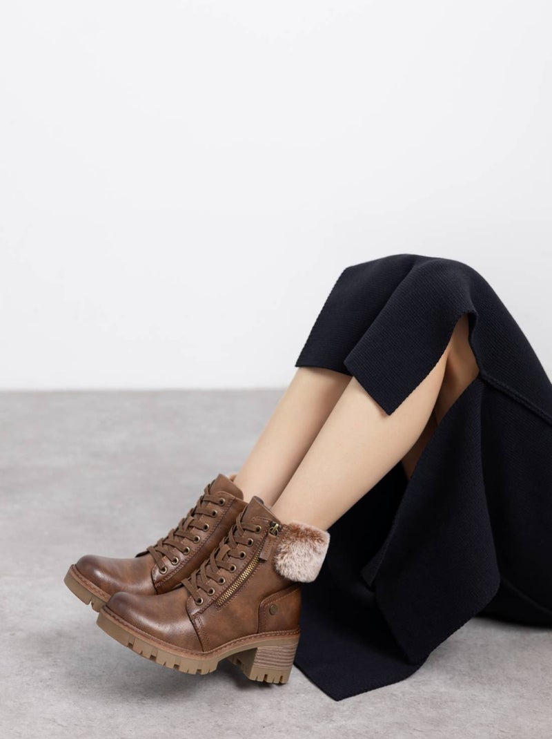 Bottines femme à lacets Camel - Kiabi