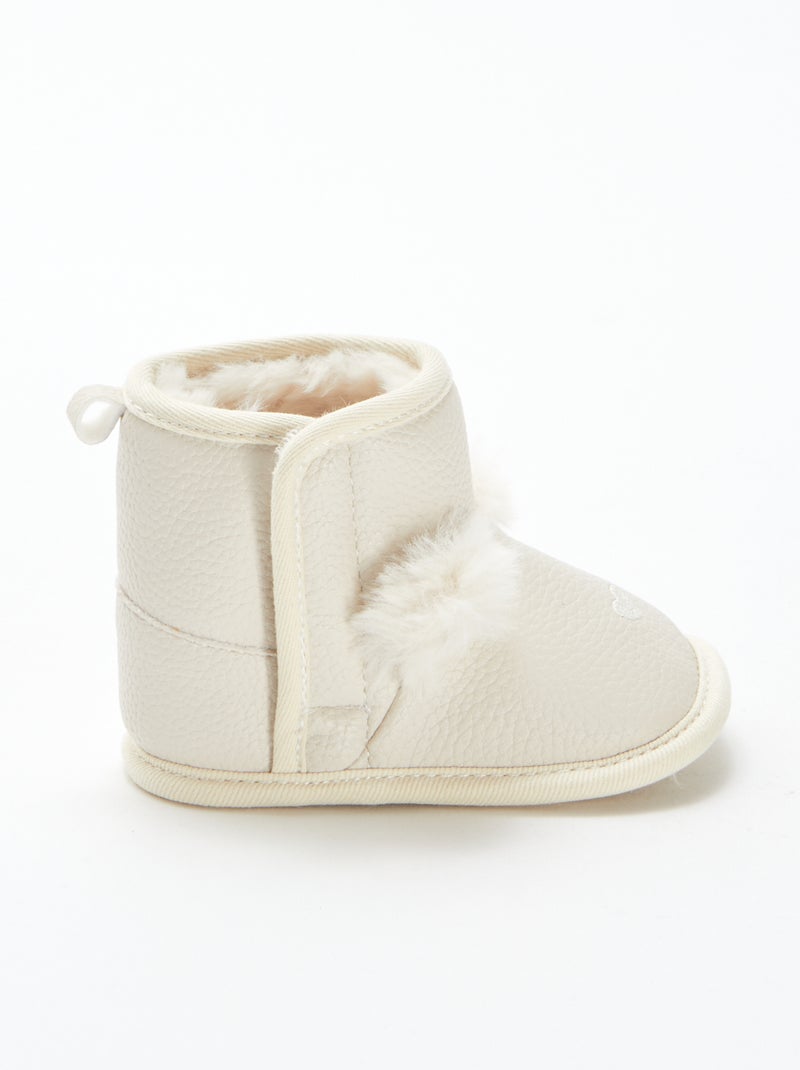 Bottines fourrées avec pompon Beige - Kiabi