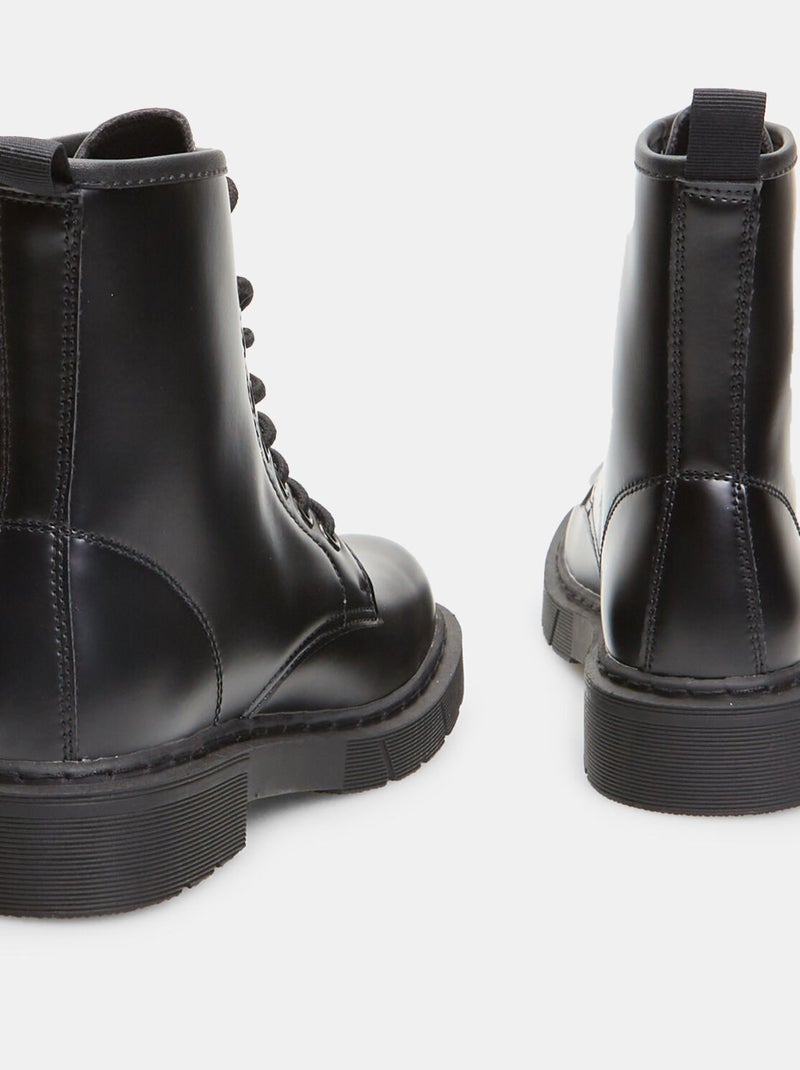 Bottines semelles simil crantées BATA Noir - Kiabi