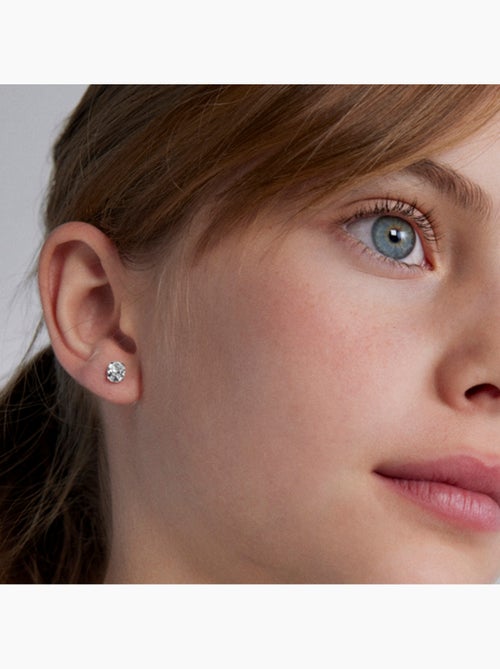 Boucles d'oreilles Luxenter en argent 925 avec zircons brillants plaqués rhodium - Essential - Kiabi Boucles d'oreilles Luxenter en argent 925 avec zircons brillants plaqués rhodium - Essential - Kiabi