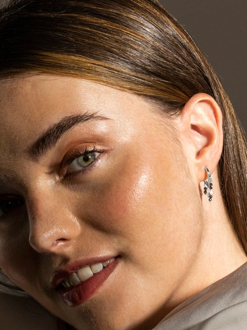 Boucles d'oreilles Luxenter en argent 925 et perles plaquées rhodium - Ukraes - Kiabi Boucles d'oreilles Luxenter en argent 925 et perles plaquées rhodium - Ukraes - Kiabi