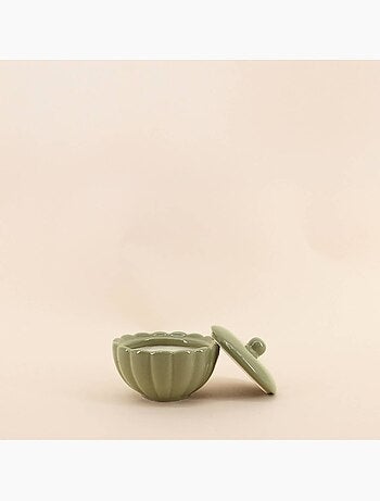Bougie parfumée en céramique corolle à couvercle 11cm