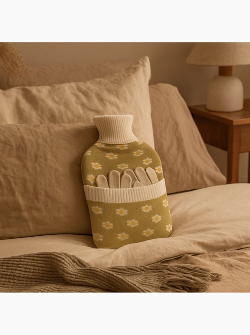 Bouillotte à eau avec gants et housse tricot motif fleurs - Kiabi