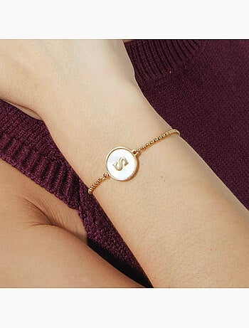 Bracelet en nacre blanche fini en or jaune 18K - lettre S de l’alphabet
