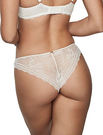 Brésilien AGATHA MARIAGE