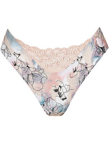 Brésilien échancré lilly
