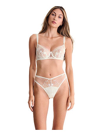 Brésilien échancré miracle mariage