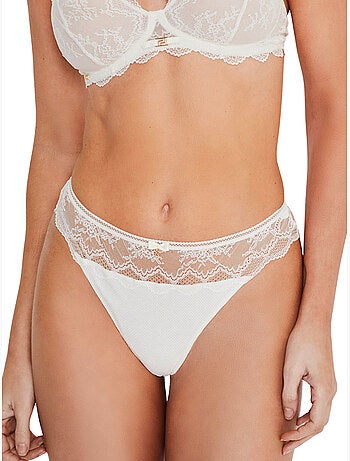 Brésilien MANUELA MARIAGE