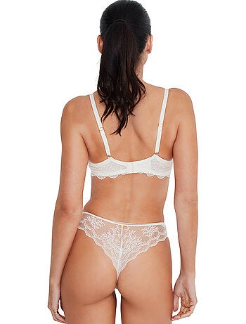 Brésilien MANUELA MARIAGE