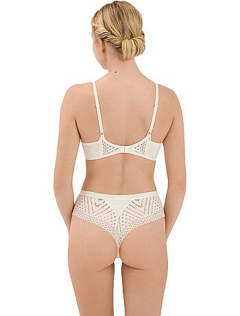 Brésilien maxine