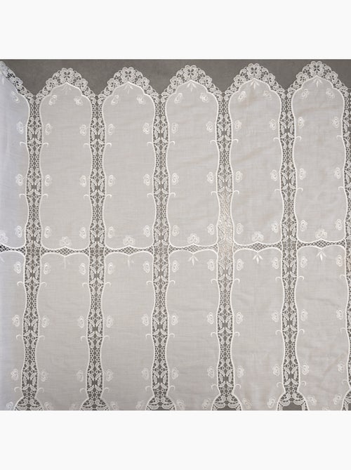 Brise-bise ajouré avec macramé fleuri - Kiabi Brise-bise ajouré avec macramé fleuri - Kiabi