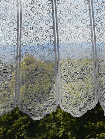 Brise bise en maille et aux cercles ajourés