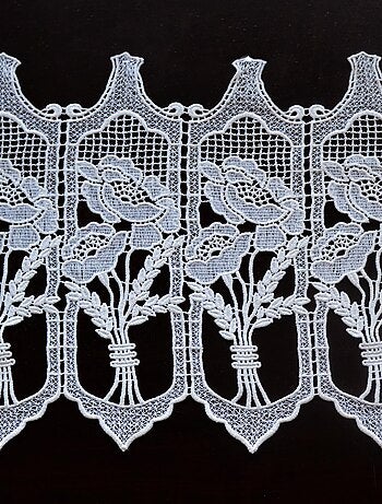 Brise bise macramé au bouquet fleuri