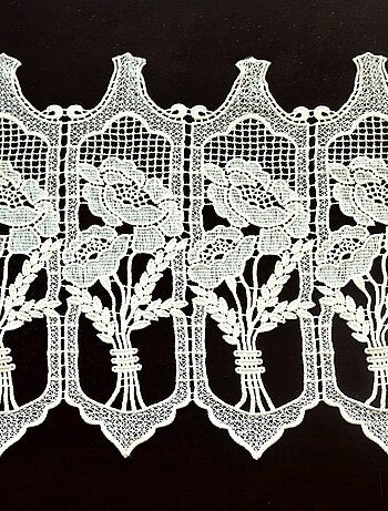 Brise bise macramé au bouquet fleuri