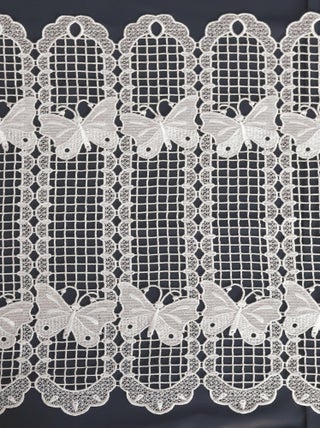 Brise bise papillons en macramé