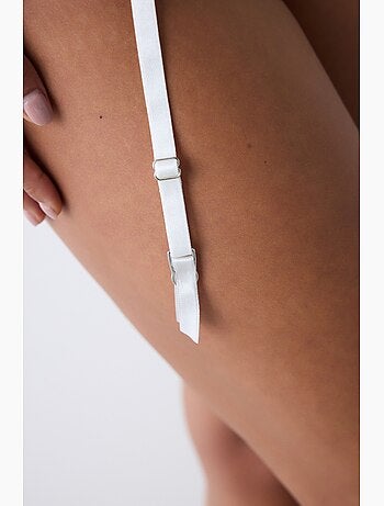 Broderie belt porte-jarretelles penti