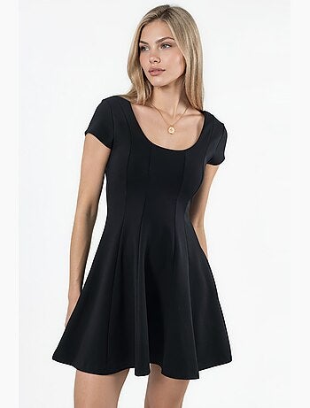 Busem robe courte patineuse à encolure en u